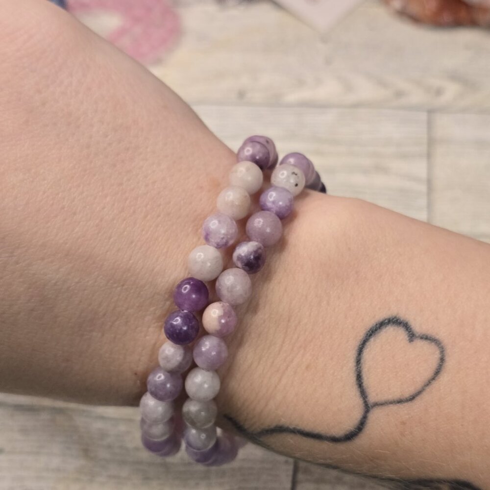 Lepidolite Crystal Beaded bracelet - Picture 4 of 4